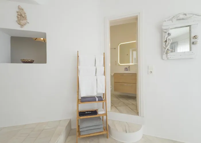 Eagles Nest Mykonos Апартаменты *