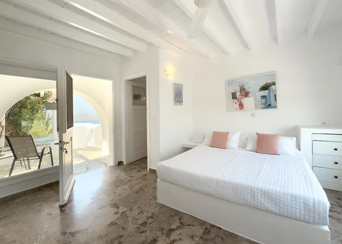 Апартаменты Eagles Nest Mykonos *