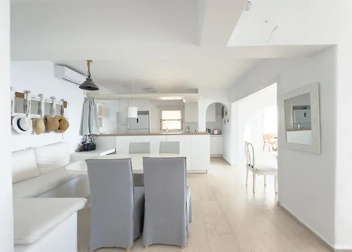 Апартаменты Eagles Nest Mykonos