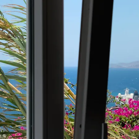 Eagles' Nest Mykonos & With Heated Pool & Jacuzzis *