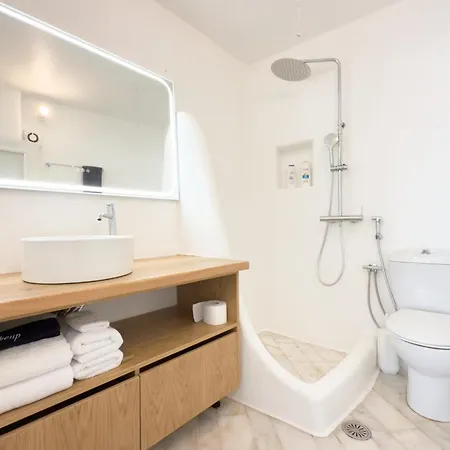 Eagles' Nest Mykonos & With Heated Pool & Jacuzzis Mykonos Town