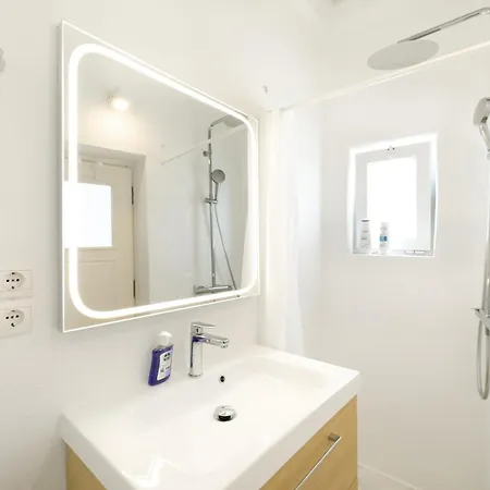 Eagles' Nest Mykonos & With Heated Pool & Jacuzzis Apartamento Mykonos Town