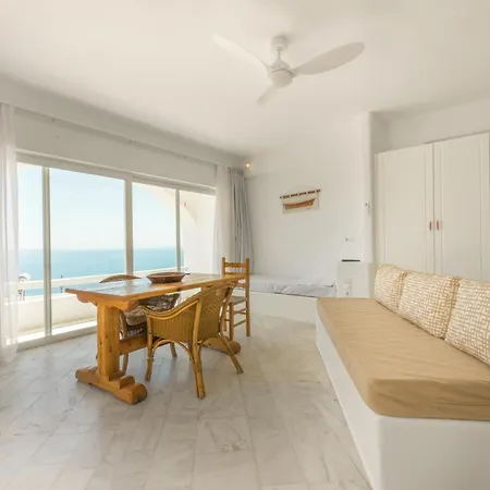 アパート Eagles' Nest Mykonos & With Heated Pool & Jacuzzis Mykonos Town