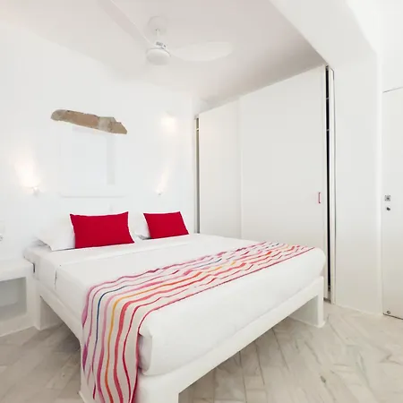 Eagles' Nest Mykonos & With Heated Pool & Jacuzzis アパート