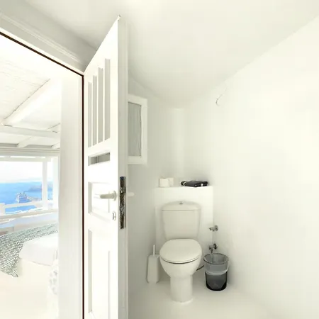 Eagles' Nest Mykonos & With Heated Pool & Jacuzzis