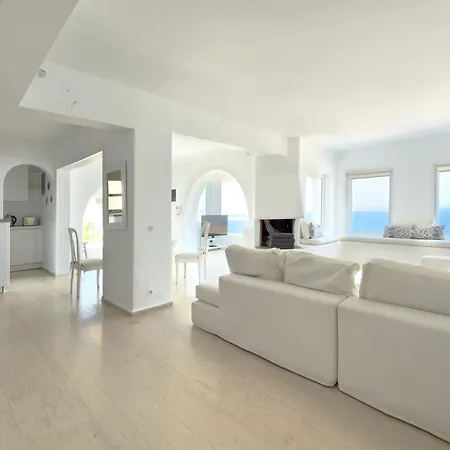 Eagles' Nest Mykonos & With Heated Pool & Jacuzzis アパート *