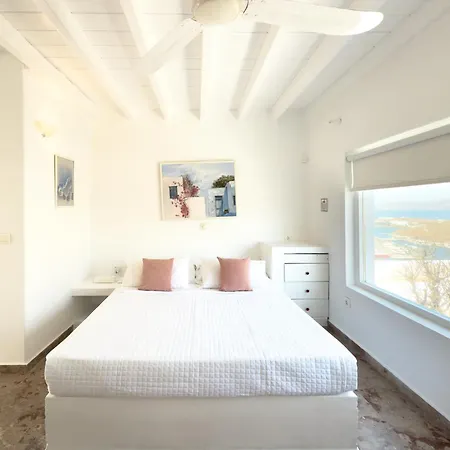 Eagles' Nest Mykonos & With Heated Pool & Jacuzzis *