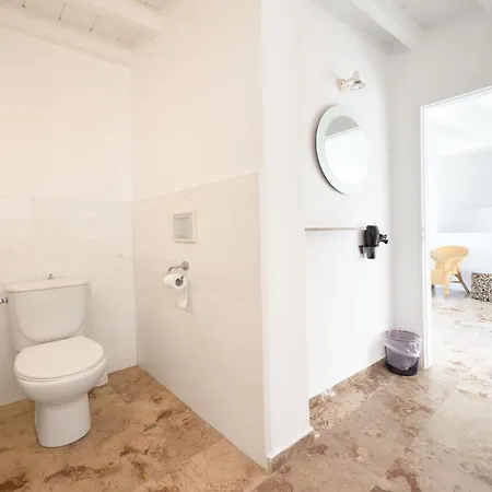 Eagles' Nest Mykonos & With Heated Pool & Jacuzzis * Mykonos Town